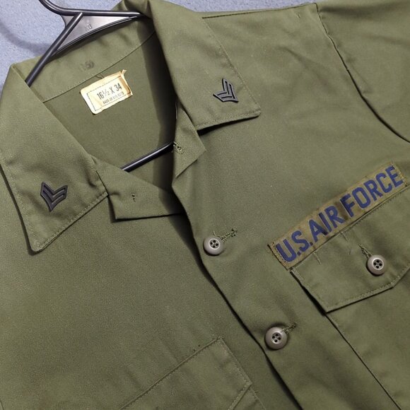 U.S. Air Force VTG Shirt Men's 16.5x34 Green Utility Poly/Cotton Chevron Pins 81 - Picture 1 of 15